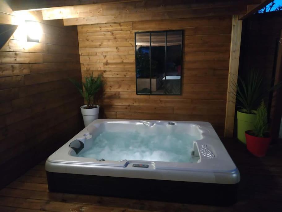 Studio Jacuzzi Prive A 8 Min A Pied De La Plage Διαμέρισμα Λα Σιοτά Εξωτερικό φωτογραφία